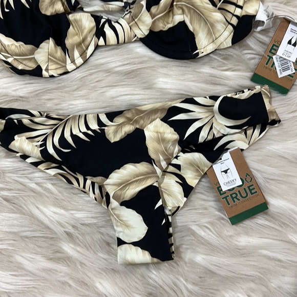 Brand new volcom bikini - Picture 3 of 6